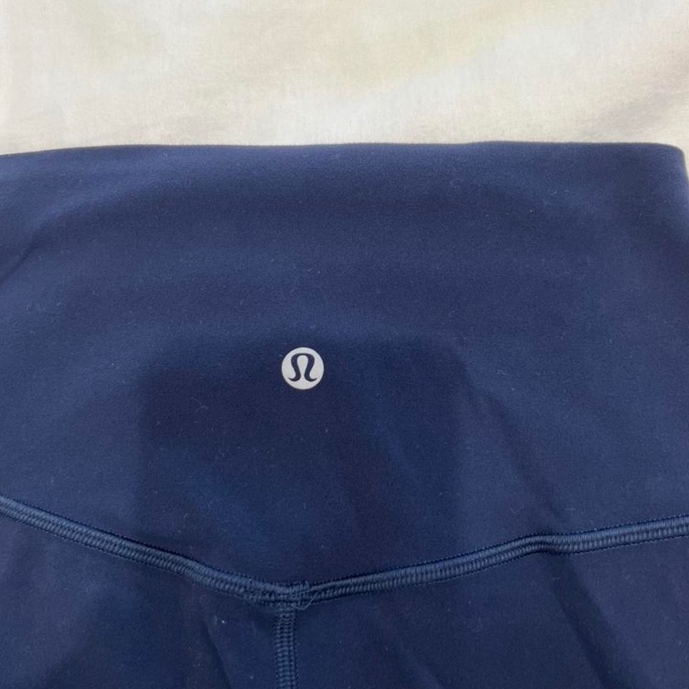 Dark navy blue Lululemon align leggings.
